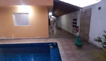 Casa com piscina