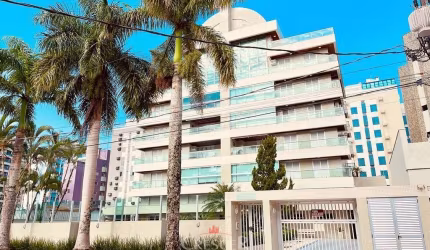 Apartamento reformado com 02 quartos em Caiobá!
