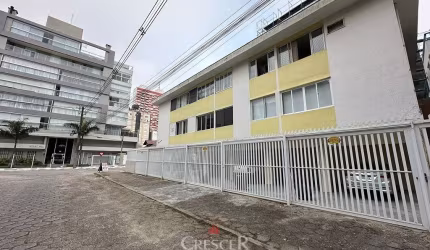 Apartamento mobiliado com 03 dormitórios em Caiobá