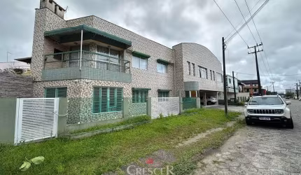 Apartamento mobiliado com 02 quartos em Caiobá!
