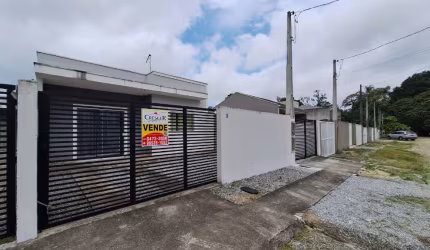 Casa a venda com 02 quartos em Matinhos