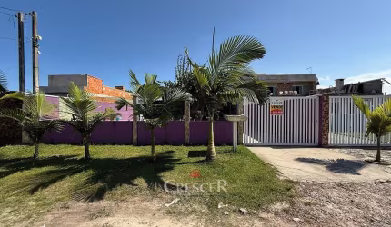 Casa com 04 quartos a venda em Matinhos