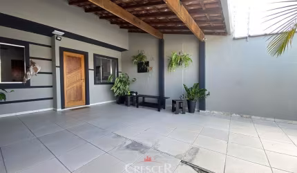Casa com 03 quartos a venda em Matinhos