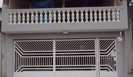 Casa com 2 quartos à venda na Rua Jurandir Pais Leme, 88, Jardim Centenário, São Paulo por R$ 600.000