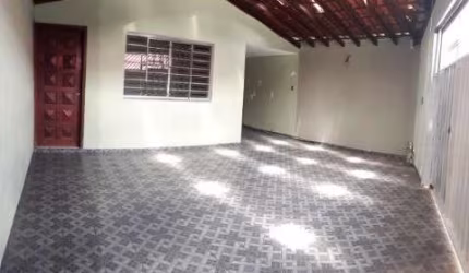 Casa com 3 quartos à venda na Vila Rio Branco, Jundiaí , 198 m2 por R$ 468.000