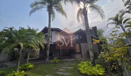 CRYSTAL LAKE CASA DUPLEX COM 4 SUÍTES, SENDO 2 MASTER , 420M² DE ÁREA COSNTRUIDA E 620M² DE TERRENO ...