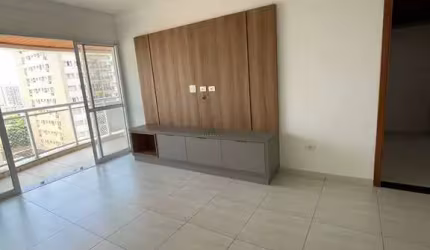 3 dorms, suíte com varanda e closet, varanda gourmet, rico em armários.