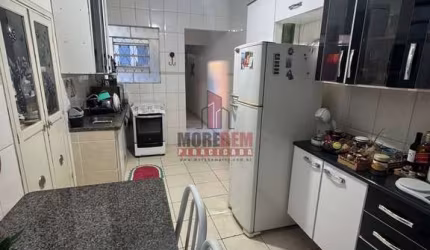 Casa com 2 dorms a venda no Bairro Alto