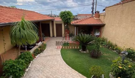 Linda casa com um maravilhoso jardim