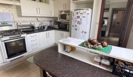 Casa 3 dormitórios  no bairro Vila Rezende