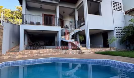 Casa com vista para o Parque da Rua do Porto - 4 suítes - gourmet e piscina