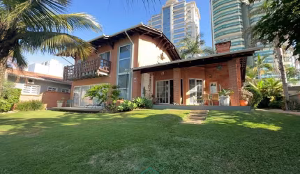 Casa com Mezanino 3 suítes Centro 288m²- Centro - Balneário Piçarras