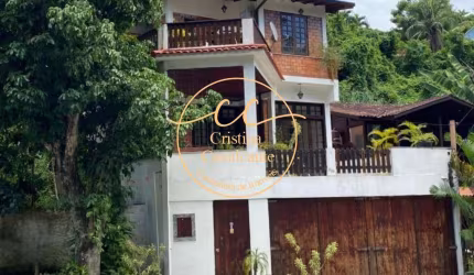 Imóvel Exclusivo na Freguesia: Casa em Condomínio de Luxo com 3 Quartos e 2 Suítes, 465m² - Rio de Janeiro-RJ