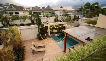 Casa Contemporânea triplex à venda no Riviera del Sol/Recreio RJ: 4 suítes, varanda gourmet, piscina. Confira!