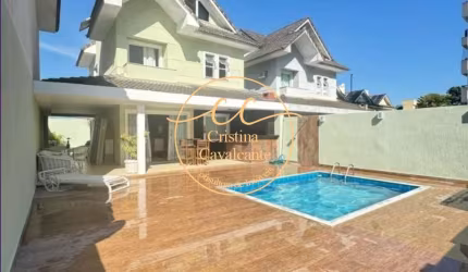 Oportunidade única: Casa em condomínio no Recreio dos Bandeirantes, Rio de Janeiro-RJ - 4 quartos, 2 suítes, 211m², 4 vagas.