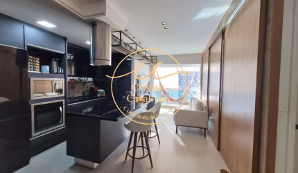 Union Suítes: Apartamento à Venda na Barra Olímpica - 2 Quartos, 1 Suíte, 2 Salas, 2 Banheiros, 1 Vaga - 77m²