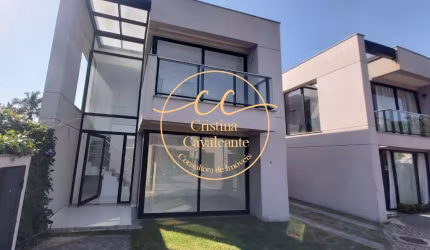 Recreio Casa Duplex à Venda: 4 Quartos, 3 Suítes, 263m², 3 Vagas, Piscina, Estilo Contemporâneo.