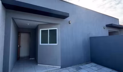 Bela casa em excelente localização em Valentina!!