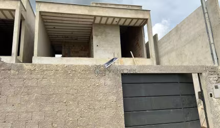 Casa com 3 dormitórios à venda, 140 m² por R$ 650.000,00 - Shalimar - Lagoa Santa/MG