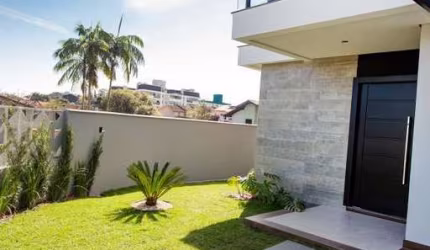 Casa / Sobrado para Venda em Joinville, Saguaçu, 3 dormitórios, 2 suítes, 4 banheiros, 2 vagas
