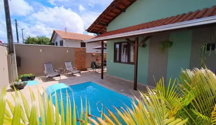 Casa / Sobrado para Venda em Joinville, Adhemar Garcia, 3 dormitórios, 1 banheiro, 2 vagas