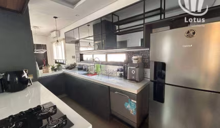 Casa com 3 dormitórios à venda, 200 m² por R$ 999.000,00 - Centro - Jaguariúna/SP