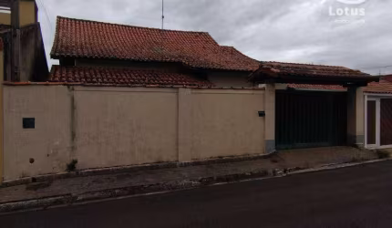 Casa com 2 dormitórios à venda, 150 m² - Berlim - Jaguariúna/SP