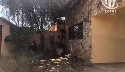 Casa com 4 dormitórios à venda, 200 m²- Jardim Santa Cruz - Jaguariúna/SP
