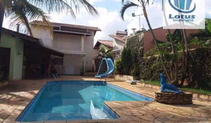 Casa com 3 dormitórios à venda, 300 m² por R$ 1.200.000,00 - Centro - Jaguariúna/SP