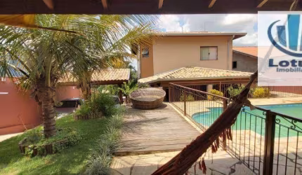 Casa com 3 dormitórios à venda, 240 m² - Colina do Castelo - Jaguariúna/SP