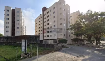 Apartamento à venda no bairro Saguaçu, Joinville - SC.  1 suíte  + 02 dormitórios, sala de estar e jantar, sacada com churrasqueira, cozinha com móvei