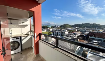 Apartamento à venda no bairro  Glória - Joinville - SC  1 Suíte com sacada; 1 dormitório com sacada; Sala de estar, jantar e cozinha integradas; Varan