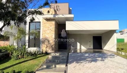 Casa Térrea 220m² c/ 3 suítes em Condomínio Alto do Castelo 'Pronta p/ morar'