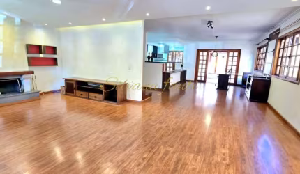 Conforto, espaço e natureza  casa em condomínio Morumbi Sul