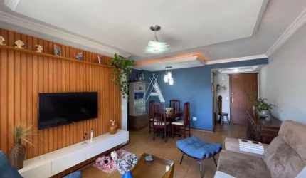 Lindo Apartamento, 2 Quartos (1 Suíte), Varanda fechada (Blindex) com a Sala.