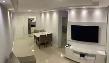 Apartamento reformado com 02 Quartos e Móveis Planejados: Cozinha e Quartos