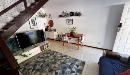 Casa em Condomínio Fechado: 2 Quartos, 2 Banheiros, Varanda telada, Área Gourmet