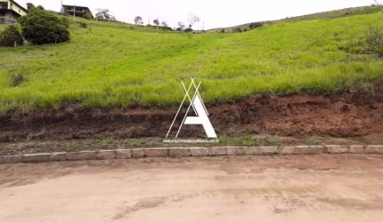 Ótimo Terreno de 730M², em condomínio cercado pela Natureza e qualidade de vida.