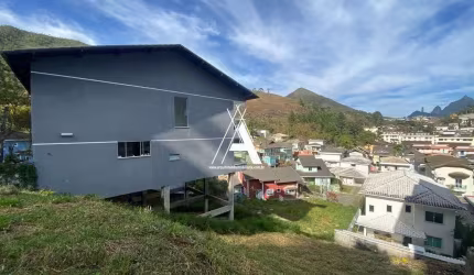 Terreno em Condomínio de Alto Padrão. Portaria 24hrs e Lazer Completo.