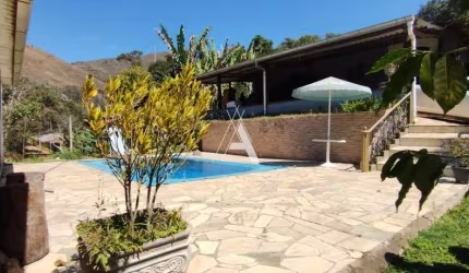 Sitio à venda 3.857m² com diversas plantações de frutas e legumes.