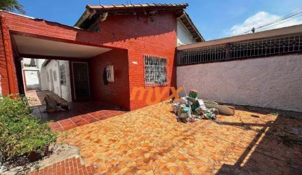 Casa com 3 dormitórios à venda, 187 m² por R$ 350.000,00 - Vila Voturuá - São Vicente/SP