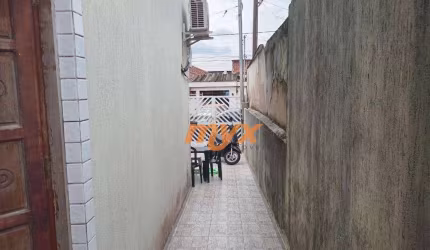 Sobrado com 2 dormitórios à venda, 89 m² por R$ 250.000,00 - Cidade Naútica - São Vicente/SP