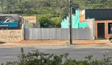 Terreno comercial para alugar no Centro, Poços de Caldas  por R$ 8.000