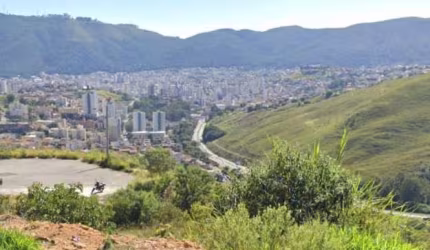 Terreno à venda no Jardim Bandeirantes, Poços de Caldas  por R$ 150.000