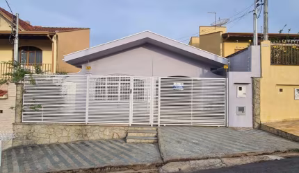 Casa com 3 quartos à venda no Jardim Centenário, Poços de Caldas , 222 m2 por R$ 580.000