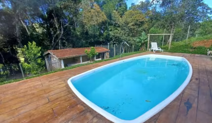 Chácara / sítio com 2 quartos à venda no Centro, Caldas , 200 m2 por R$ 530.000