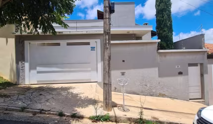 Casa com 3 quartos à venda no Jardim Carolina, Poços de Caldas , 160 m2 por R$ 850.000
