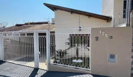 Casa com 3 quartos à venda no Jardim Amaryllis, Poços de Caldas , 153 m2 por R$ 850.000