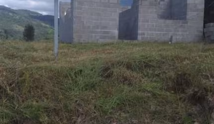 Terreno à venda no Centro, Caldas  por R$ 75.000