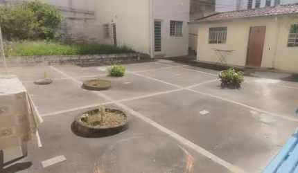 Casa com 4 quartos à venda no Centro, Poços de Caldas , 150 m2 por R$ 900.000